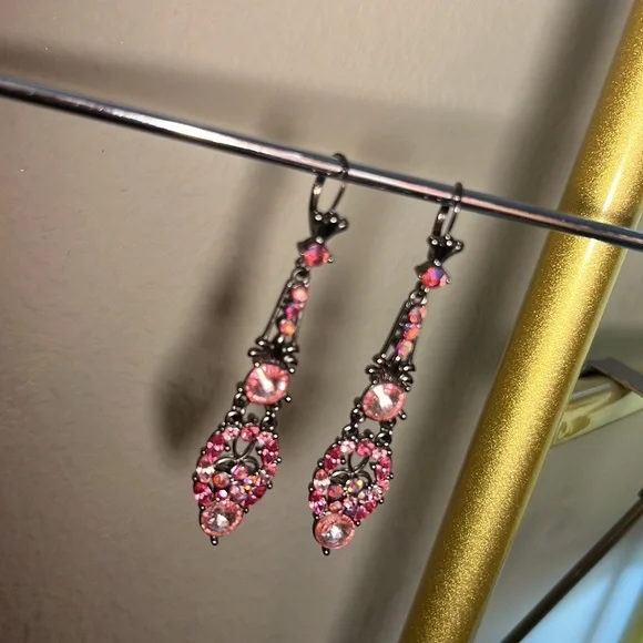 Pink jewels black metal clasp dangle earrings sparkly costume jewelry hang 3” - Picture 4 of 17